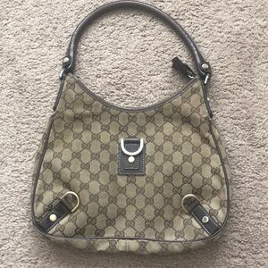 Women’s Authentic Gucci purse.